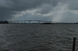de grote brug over de Suriname rivier